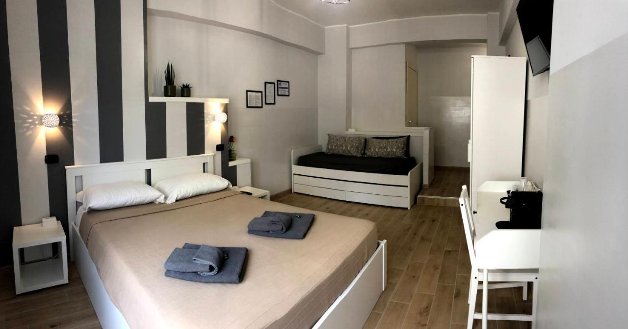 Avec Moi Roma Bed and Breakfast Εξωτερικό φωτογραφία